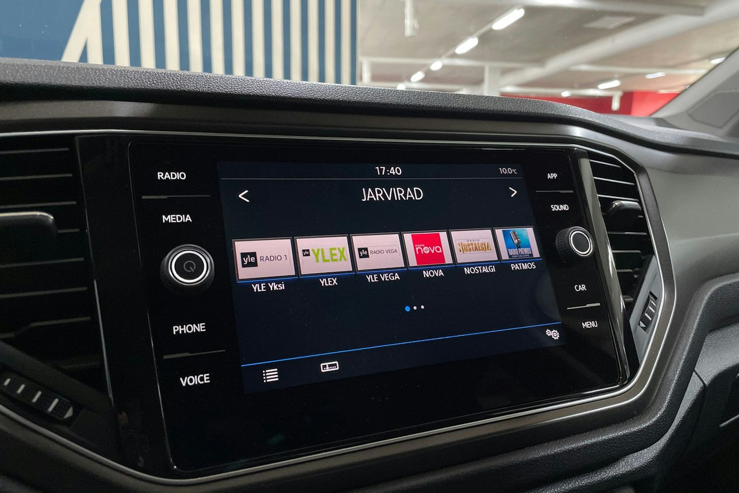 Harmaa Volkswagen T-Roc 2018 kuva 20.