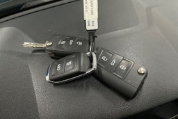 Harmaa Volkswagen T-Roc 2018 kuva 33.
