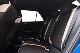 met. sininen Volkswagen T-Roc 2018 kuva 8.