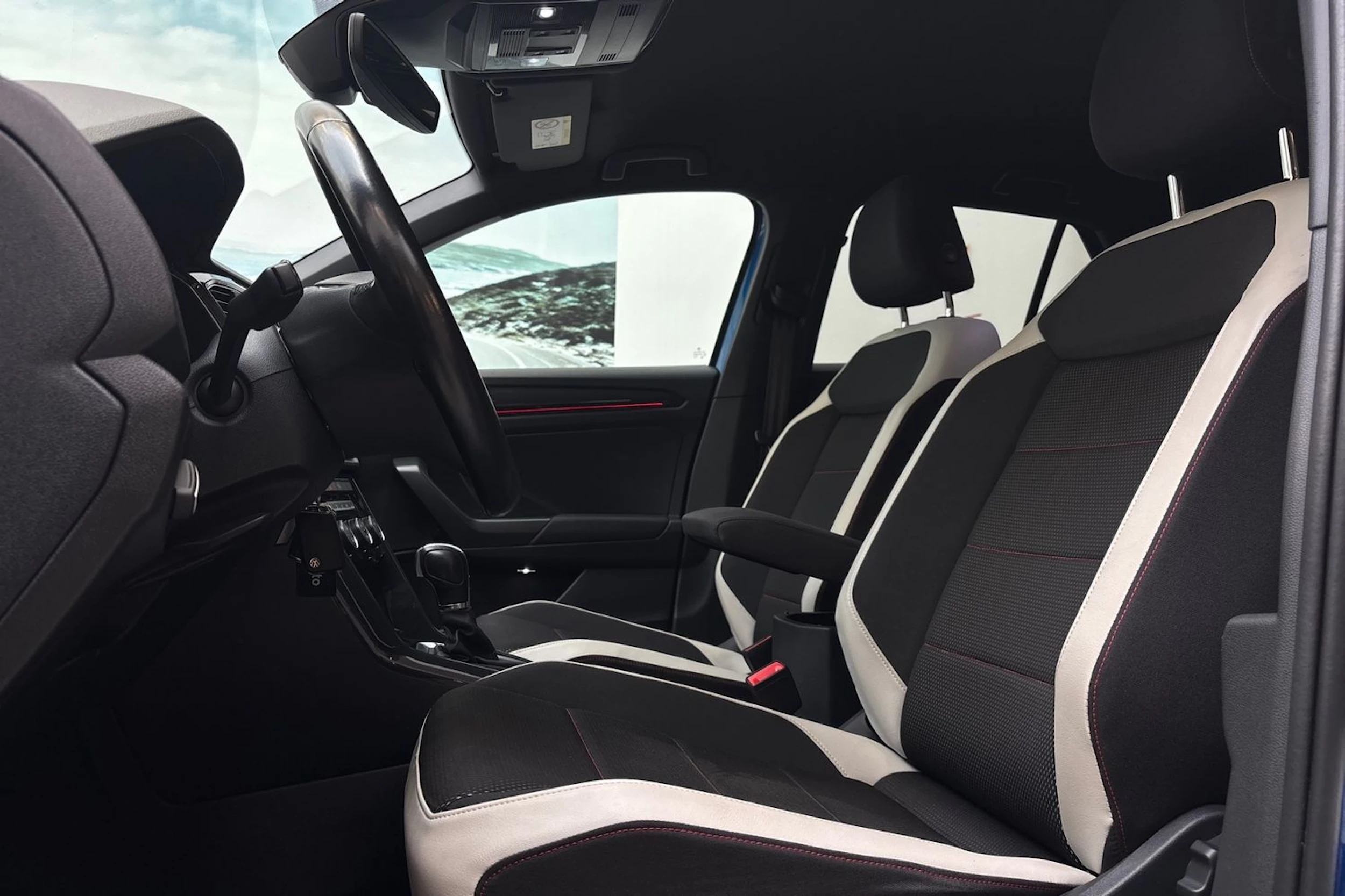 met. sininen Volkswagen T-Roc 2018 kuva 11.