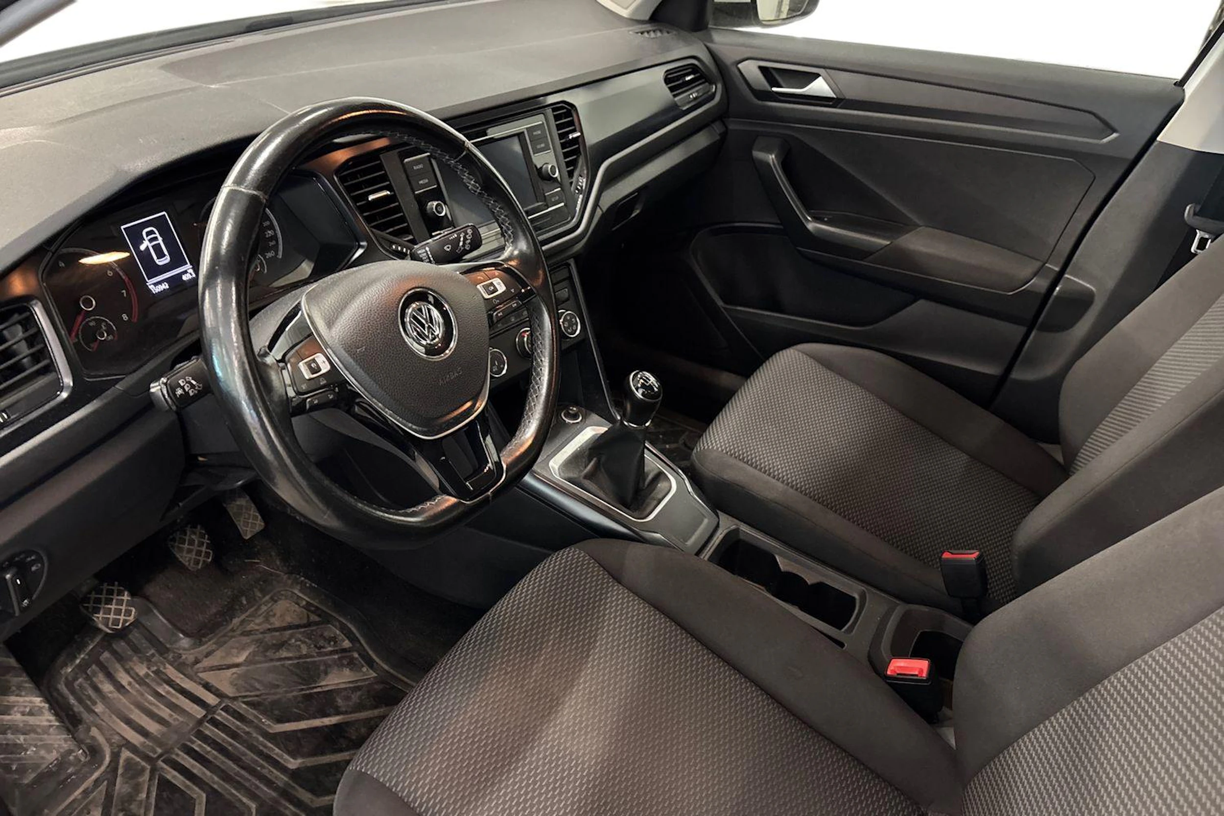 valkoinen Volkswagen T-Roc 2018 kuva 3.