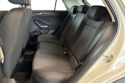 valkoinen Volkswagen T-Roc 2018 kuva 8.