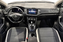 sininen Volkswagen T-Roc 2018 kuva 9.
