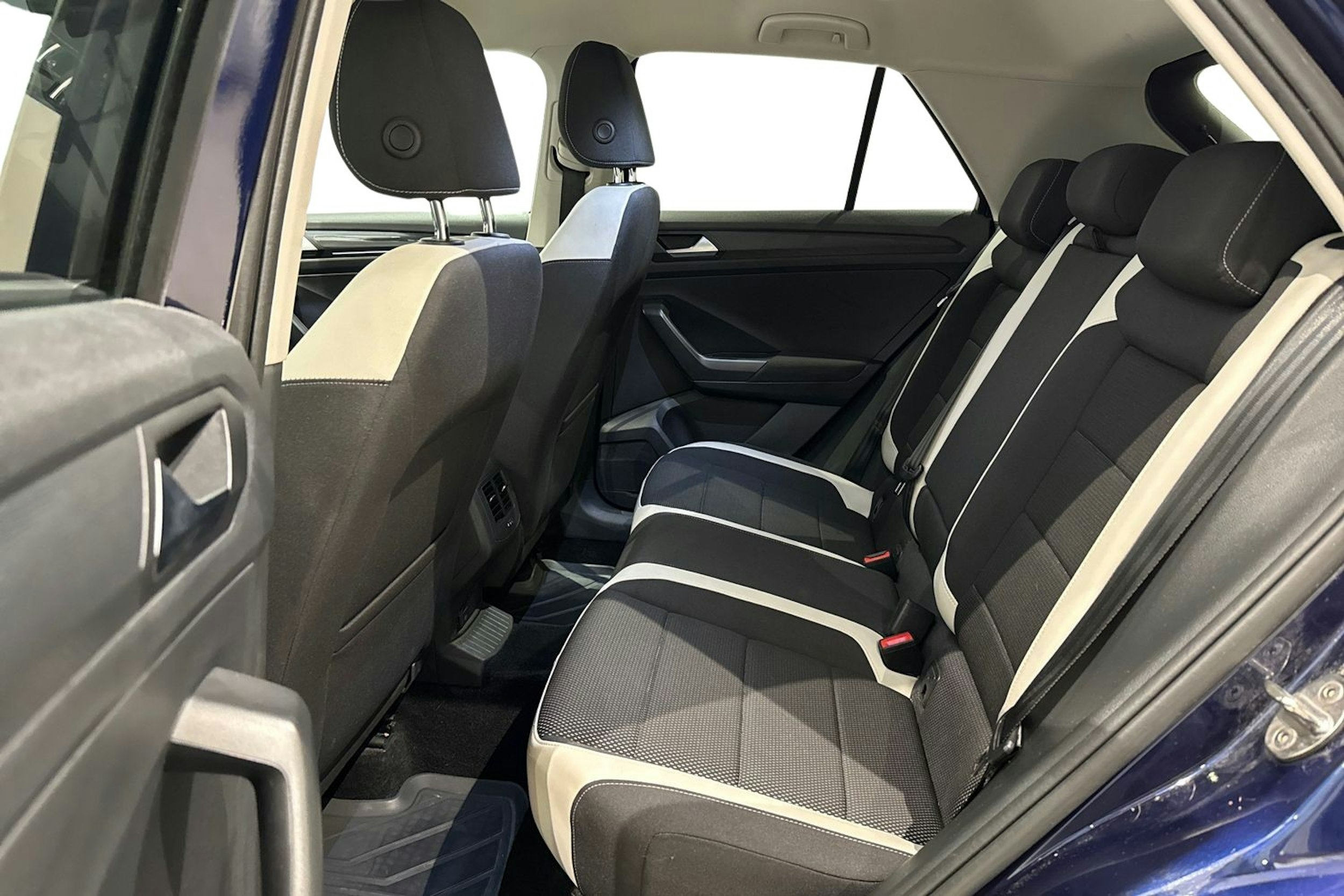 sininen Volkswagen T-Roc 2018 kuva 10.