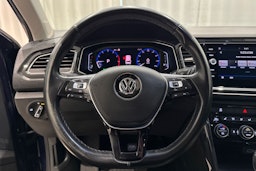 sininen Volkswagen T-Roc 2018 kuva 15.