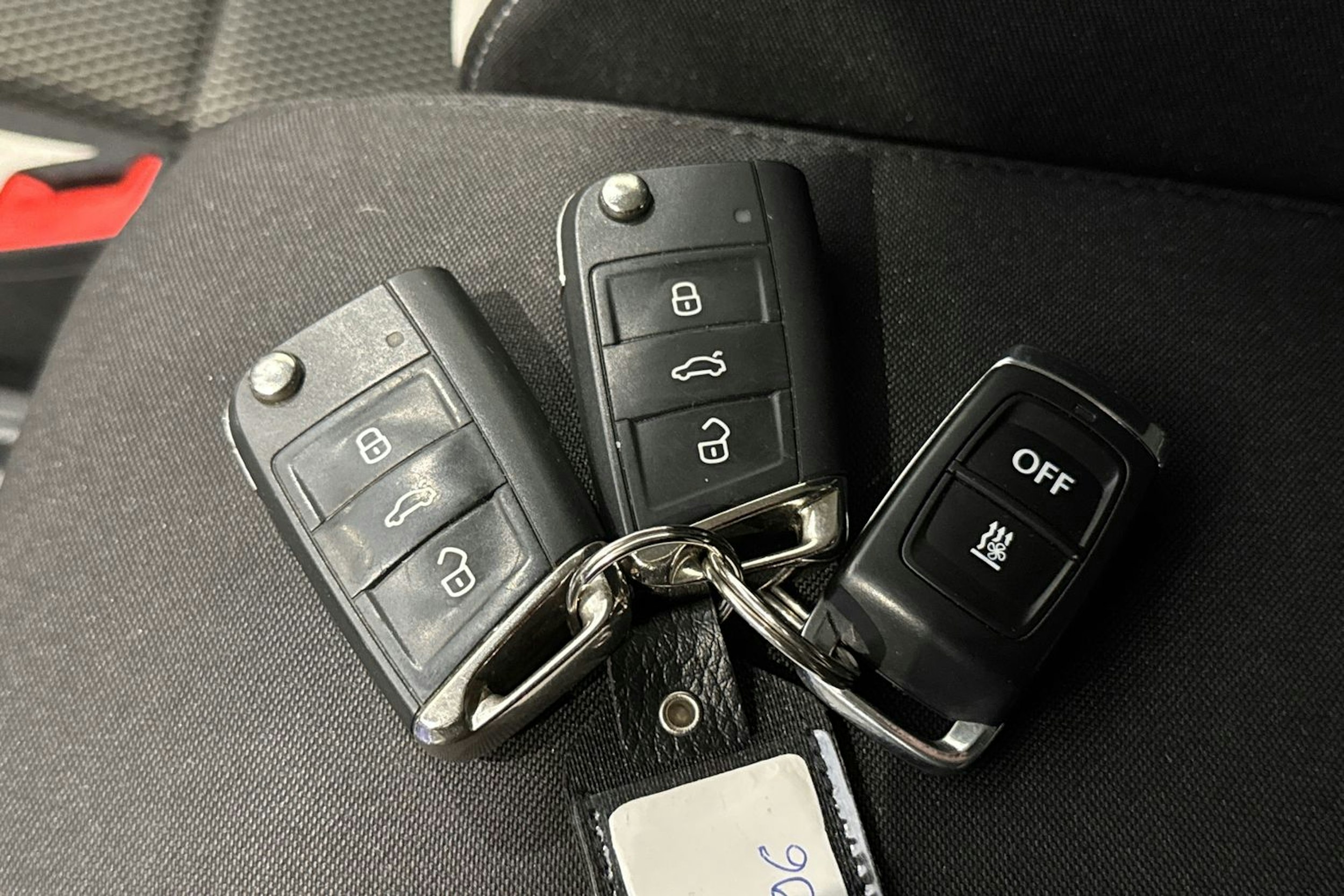 sininen Volkswagen T-Roc 2018 kuva 29.