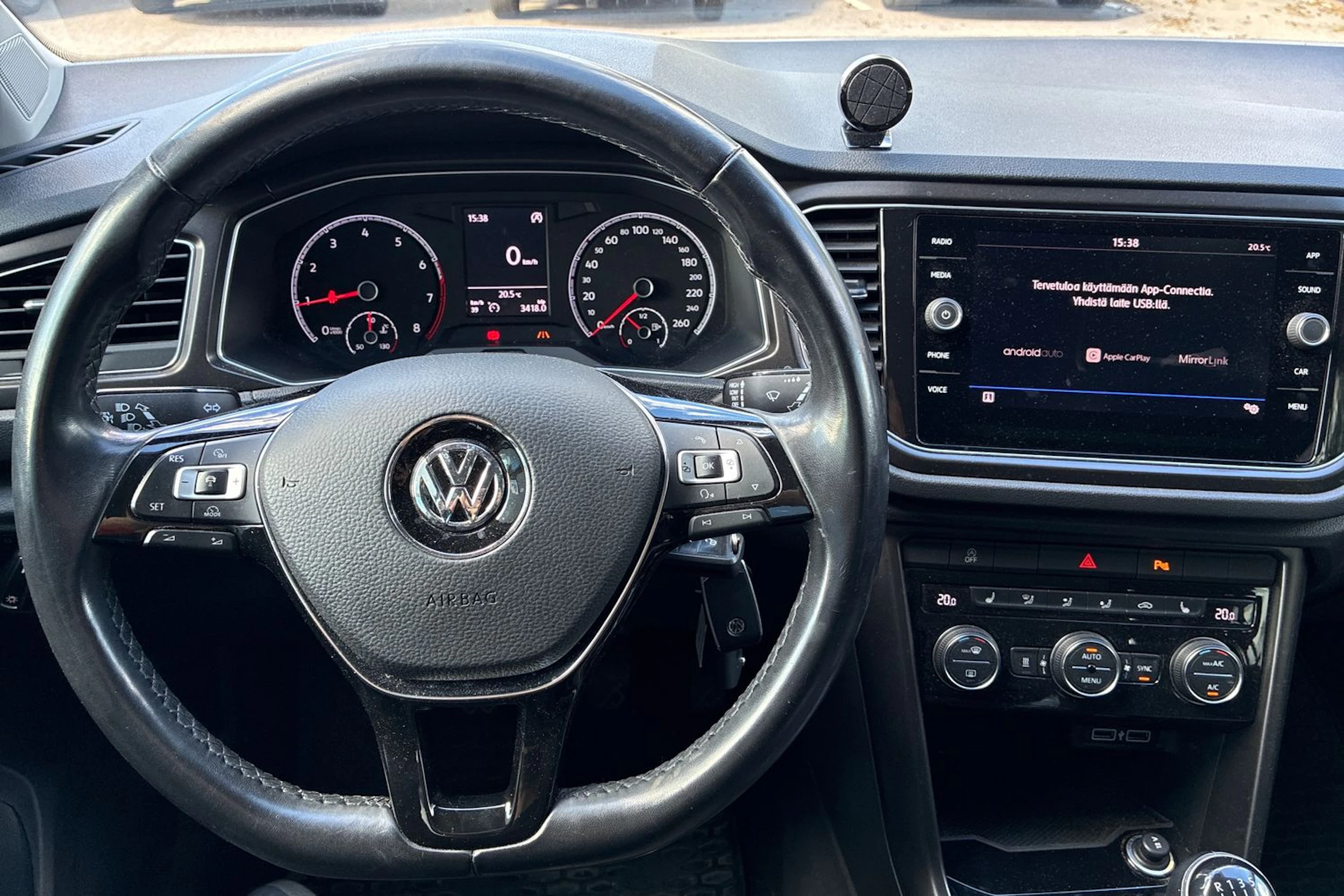 harmaa Volkswagen T-Roc 2018 kuva 4.