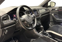 valkoinen Volkswagen T-Roc 2018 kuva 8.