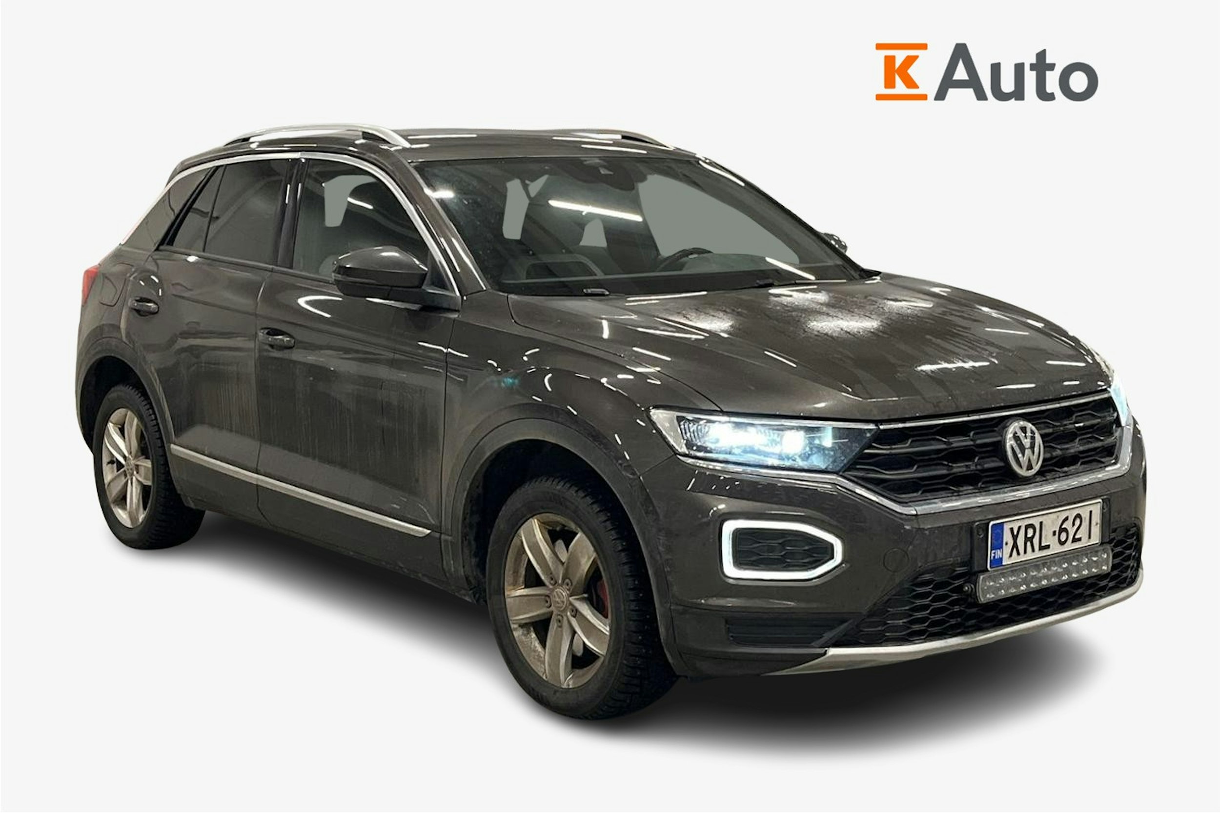 ruskea (beige) Volkswagen T-Roc 2018 kuva 1.