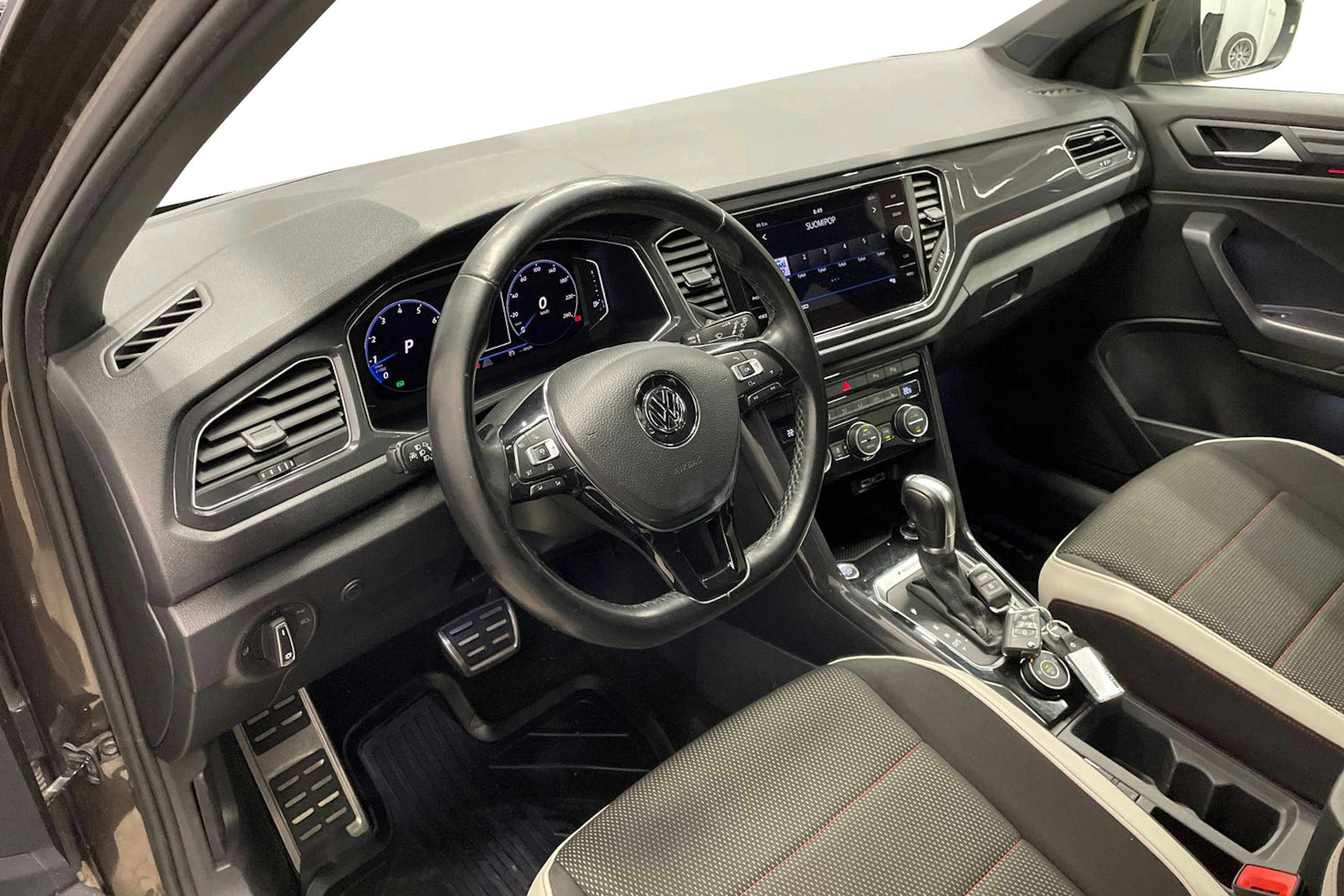 ruskea (beige) Volkswagen T-Roc 2018 kuva 7.
