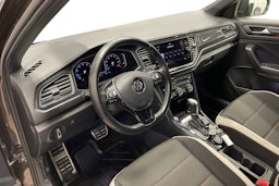 ruskea (beige) Volkswagen T-Roc 2018 kuva 7.
