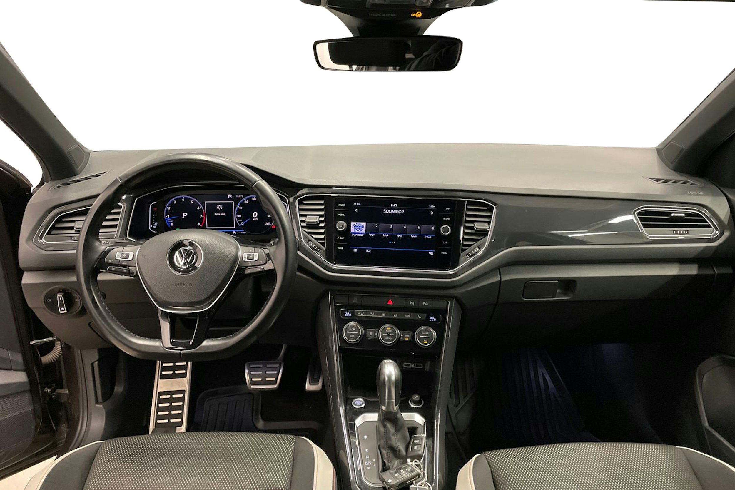 ruskea (beige) Volkswagen T-Roc 2018 kuva 9.