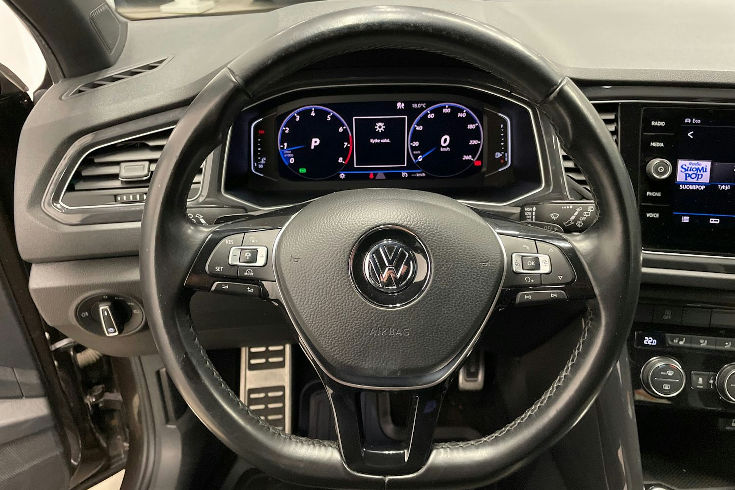 ruskea (beige) Volkswagen T-Roc 2018 kuva 14.