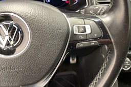 ruskea (beige) Volkswagen T-Roc 2018 kuva 15.