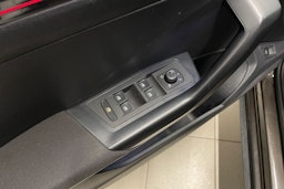 ruskea (beige) Volkswagen T-Roc 2018 kuva 20.