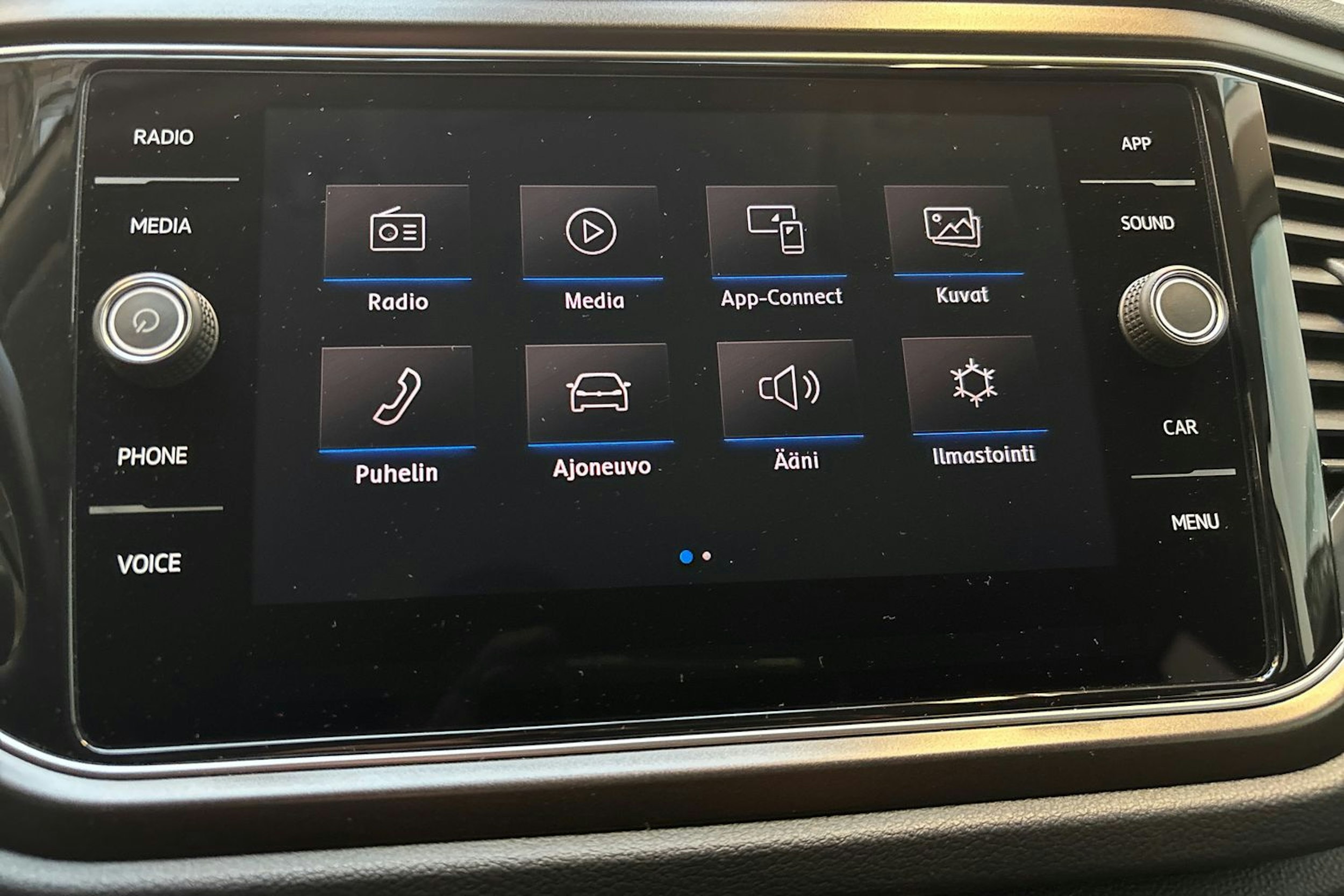 valkoinen Volkswagen T-Roc 2018 kuva 20.