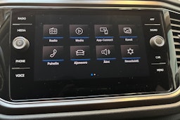 valkoinen Volkswagen T-Roc 2018 kuva 20.