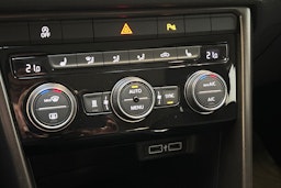 valkoinen Volkswagen T-Roc 2018 kuva 21.