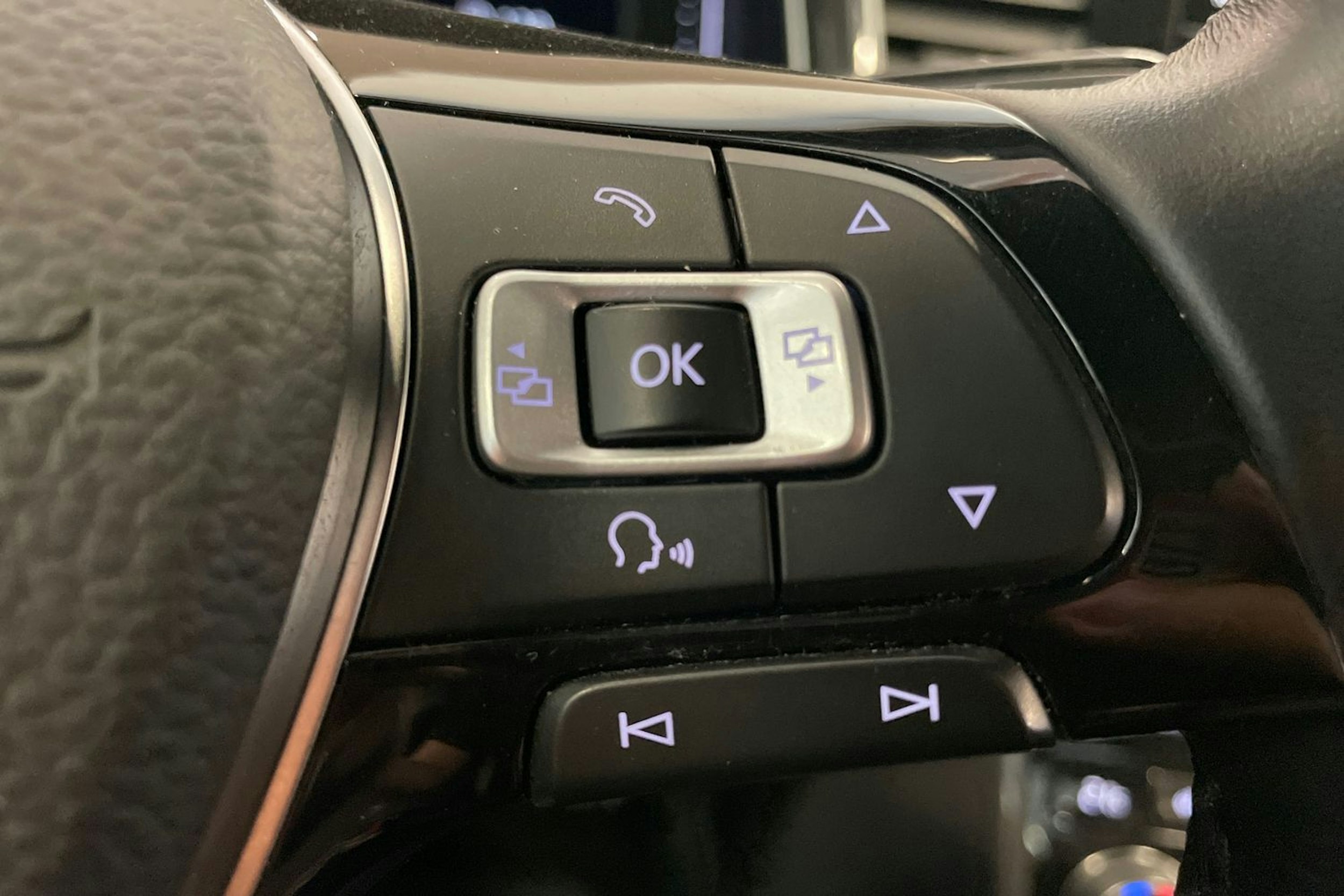 punainen Volkswagen T-Roc 2018 kuva 23.