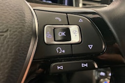 punainen Volkswagen T-Roc 2018 kuva 23.