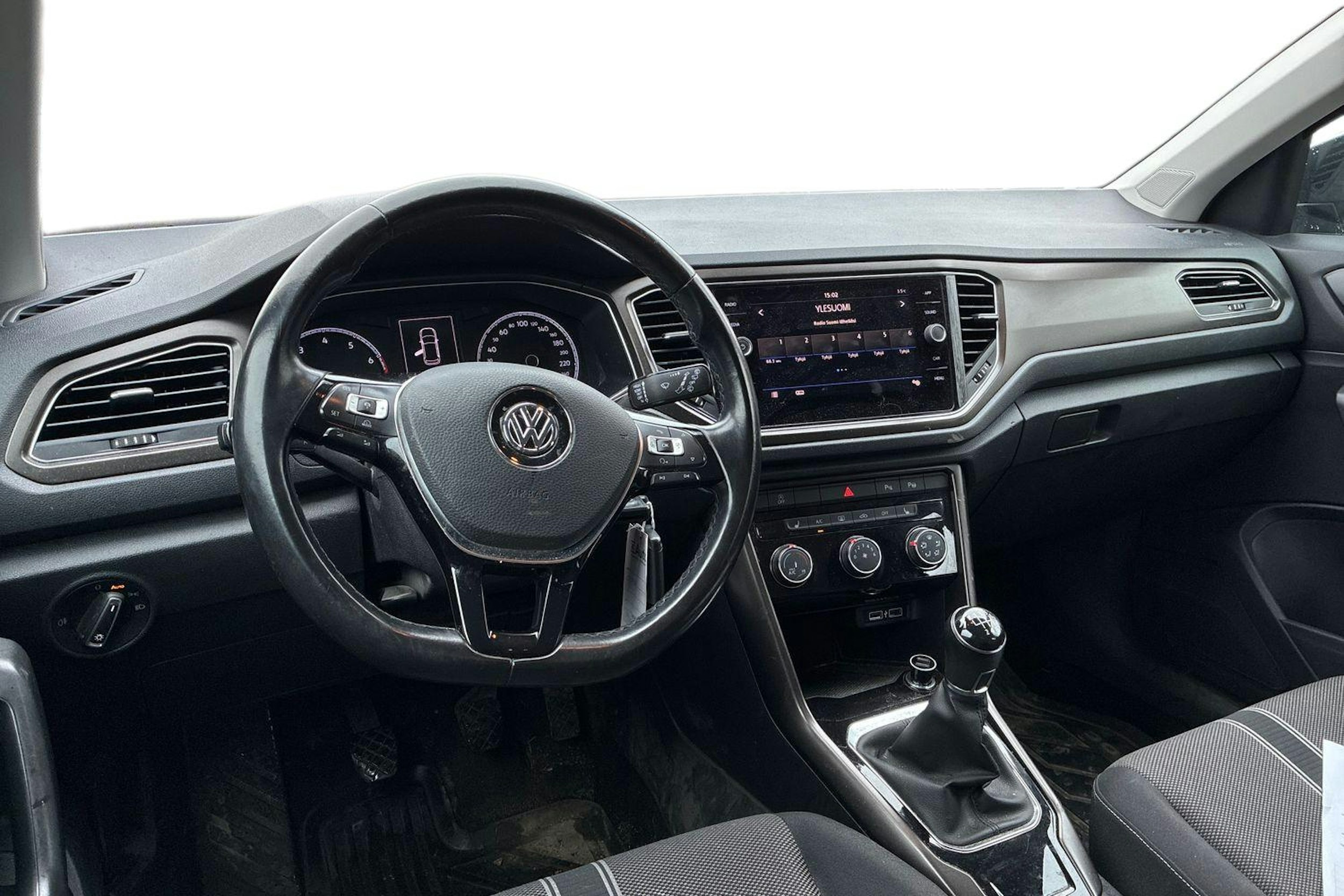 Harmaa Volkswagen T-Roc 2018 kuva 3.