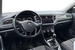 Harmaa Volkswagen T-Roc 2018 kuva 3.