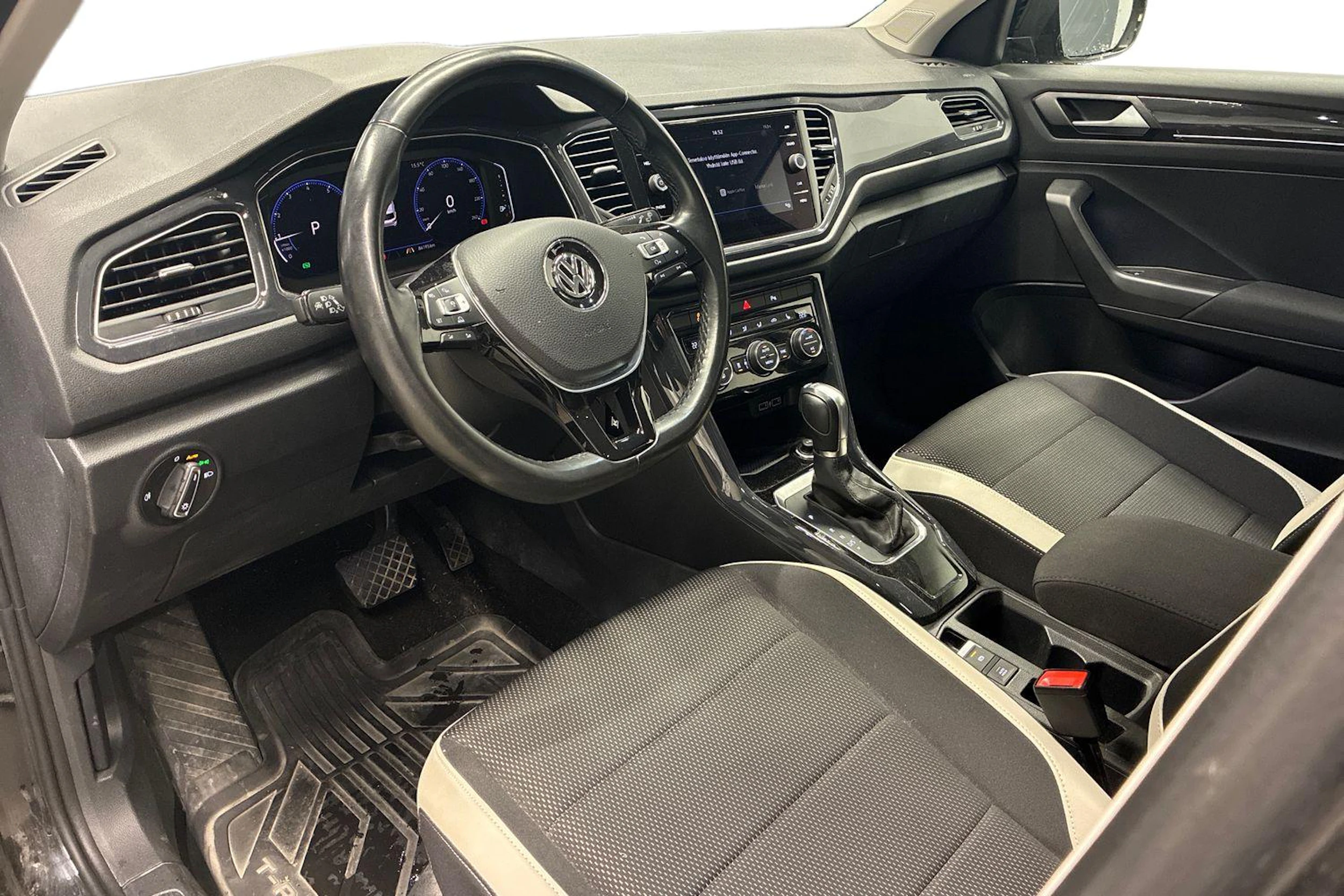 met. musta Volkswagen T-Roc 2018 kuva 3.