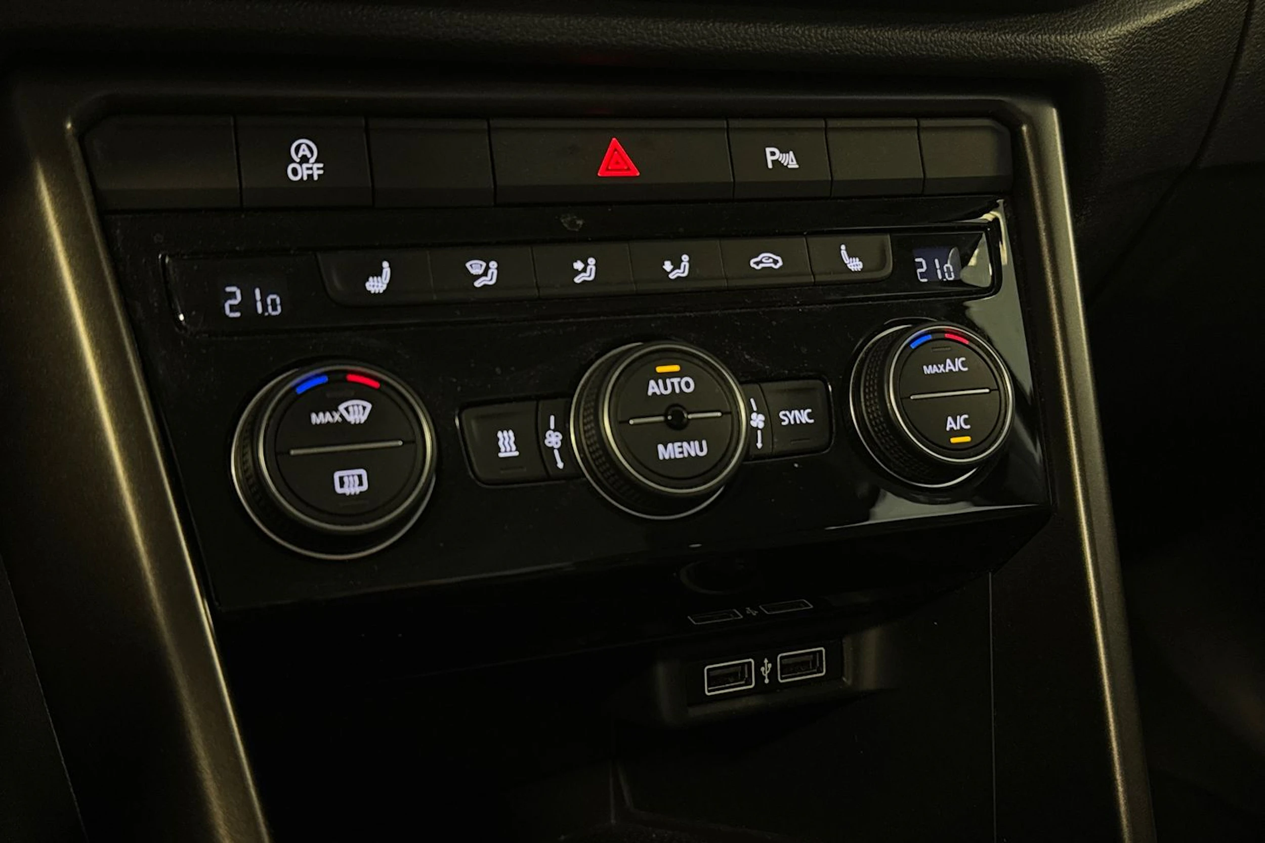 met. musta Volkswagen T-Roc 2018 kuva 21.