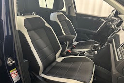sininen Volkswagen T-Roc 2018 kuva 15.