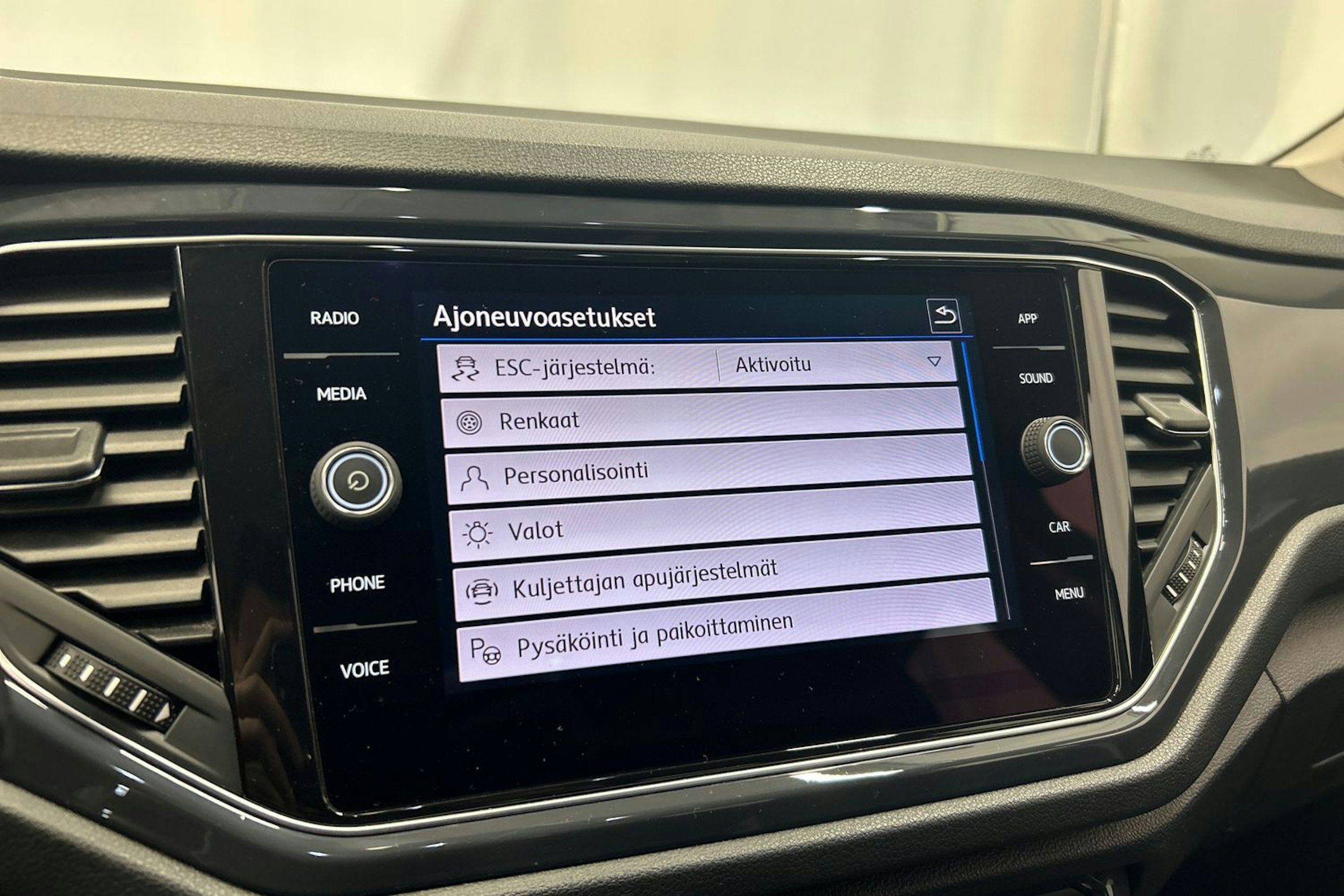 sininen Volkswagen T-Roc 2018 kuva 21.