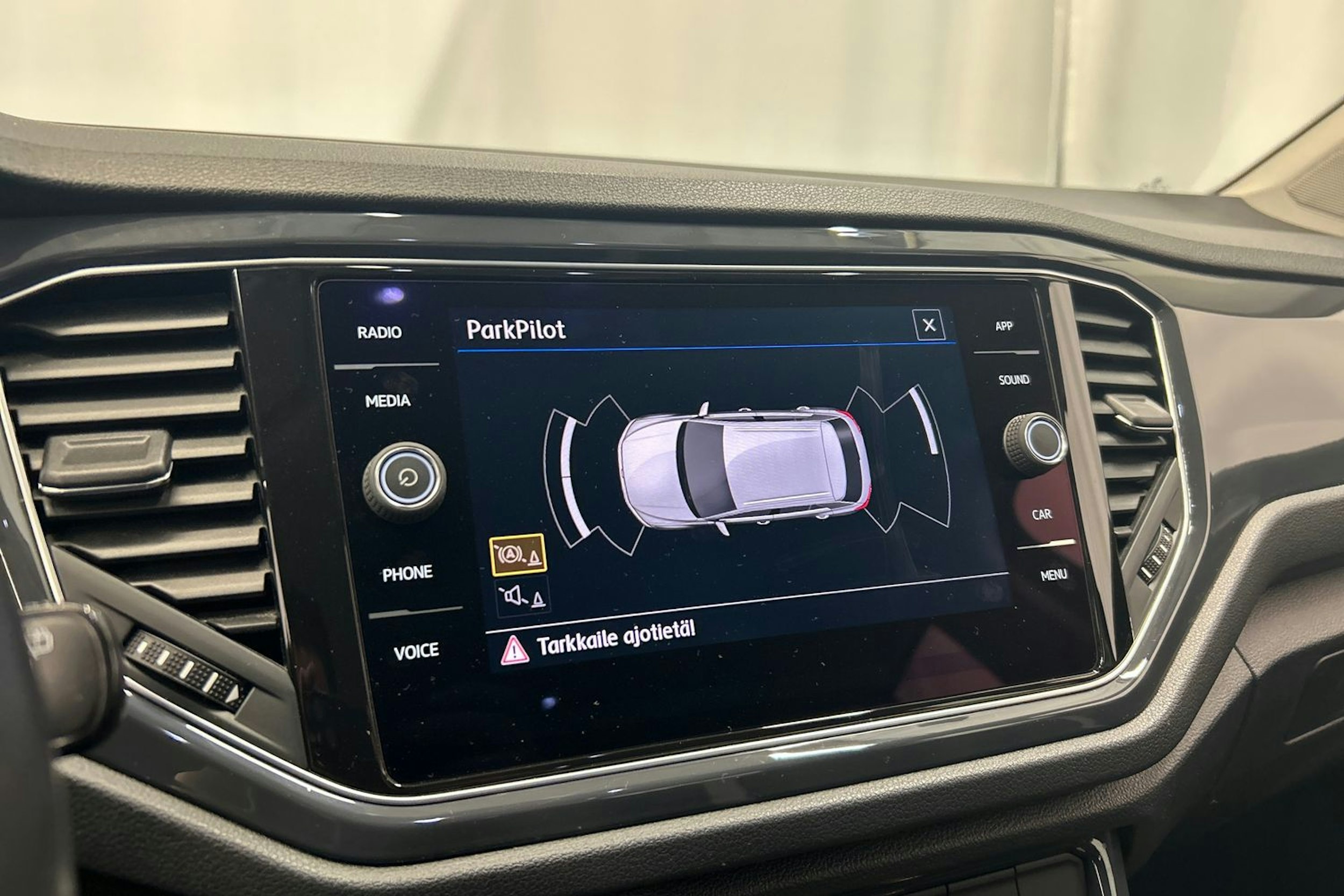 sininen Volkswagen T-Roc 2018 kuva 24.
