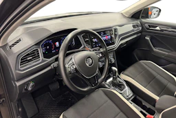 ruskea (beige) Volkswagen T-Roc 2018 kuva 6.