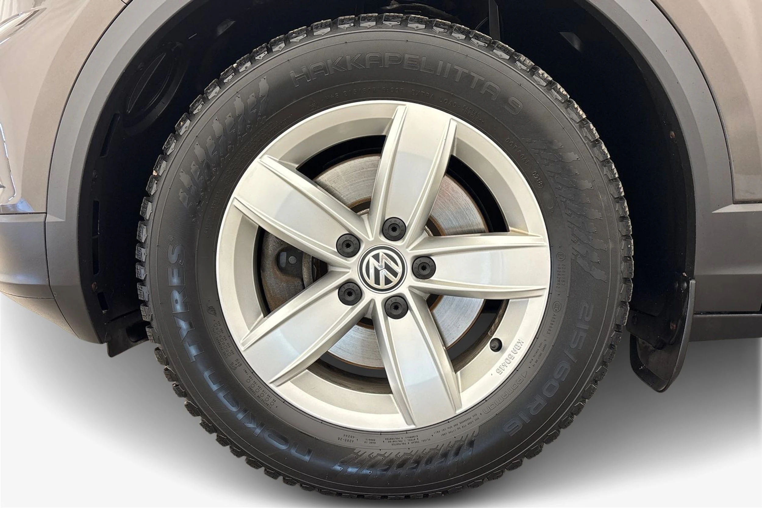 ruskea (beige) Volkswagen T-Roc 2018 kuva 9.