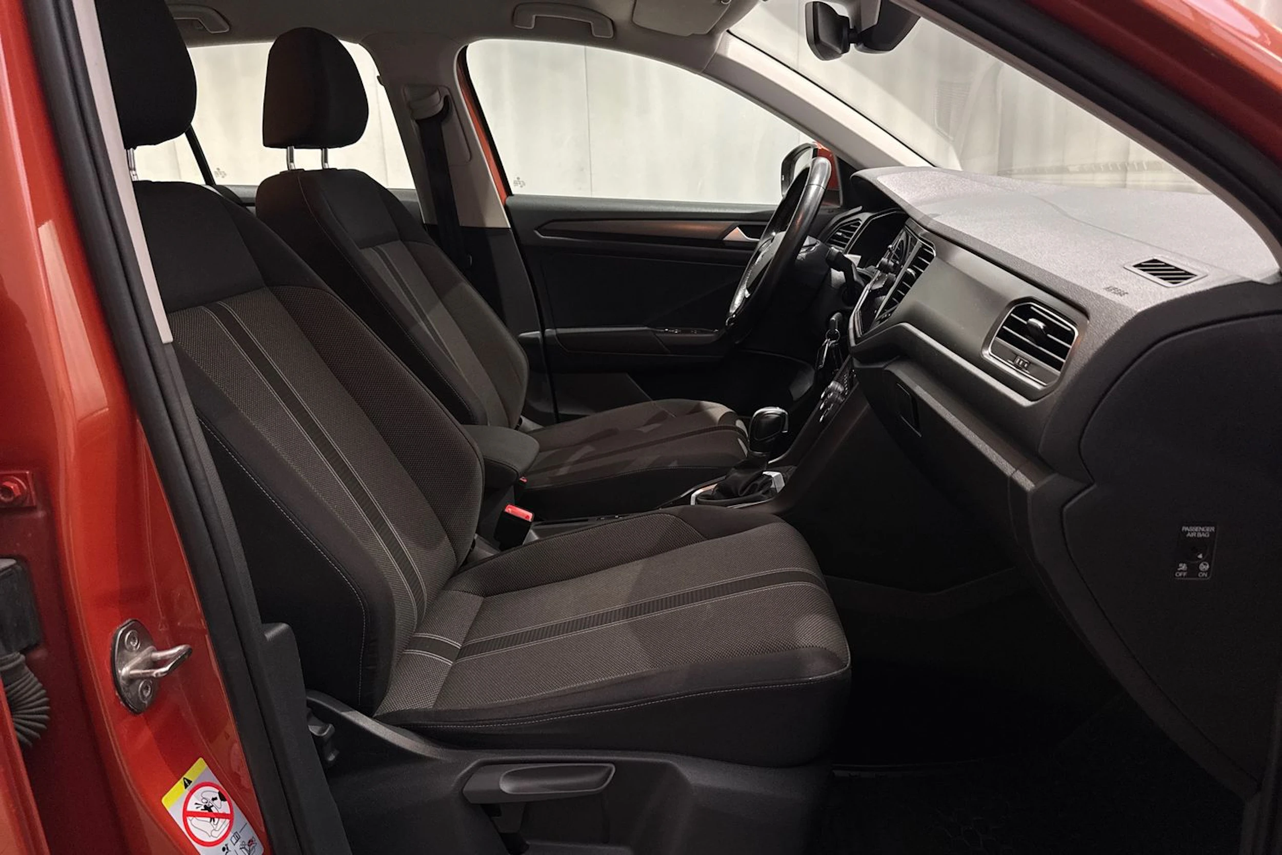 vihreä Volkswagen T-Roc 2018 kuva 15.