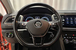 vihreä Volkswagen T-Roc 2018 kuva 16.