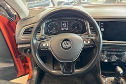 vihreä Volkswagen T-Roc 2018 kuva 14.