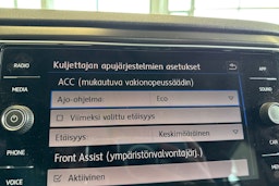vihreä Volkswagen T-Roc 2018 kuva 19.