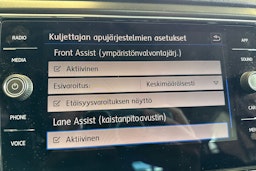 vihreä Volkswagen T-Roc 2018 kuva 20.