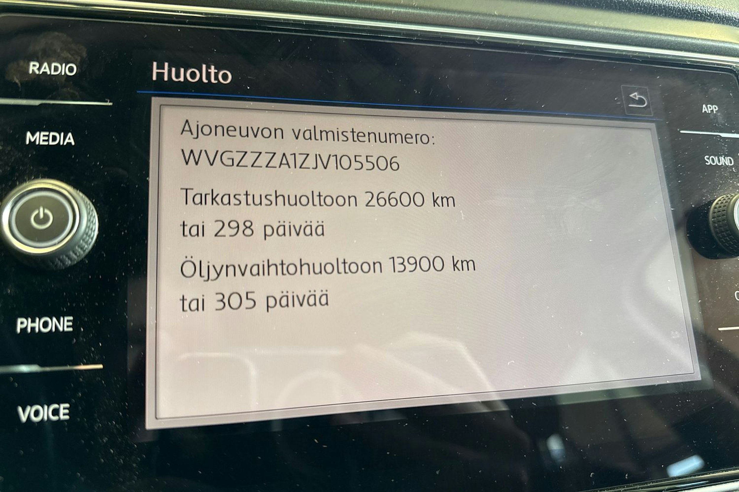 vihreä Volkswagen T-Roc 2018 kuva 21.