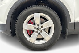 valkoinen Volkswagen T-Roc 2019 kuva 11.