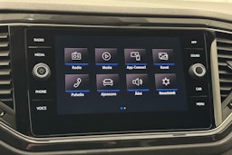 valkoinen Volkswagen T-Roc 2019 kuva 22.