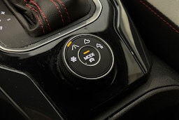 valkoinen Volkswagen T-Roc 2019 kuva 27.