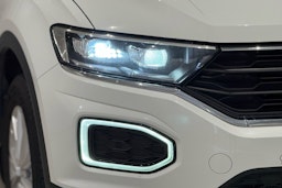 valkoinen Volkswagen T-Roc 2019 kuva 14.