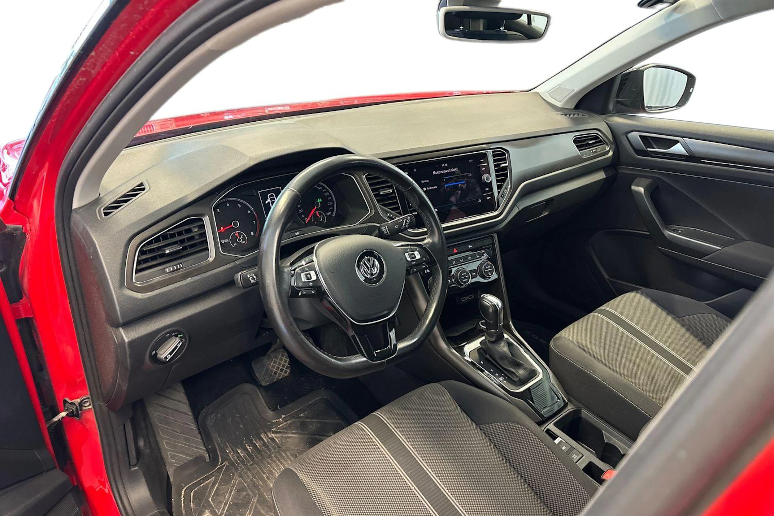 punainen Volkswagen T-Roc 2019 kuva 3.