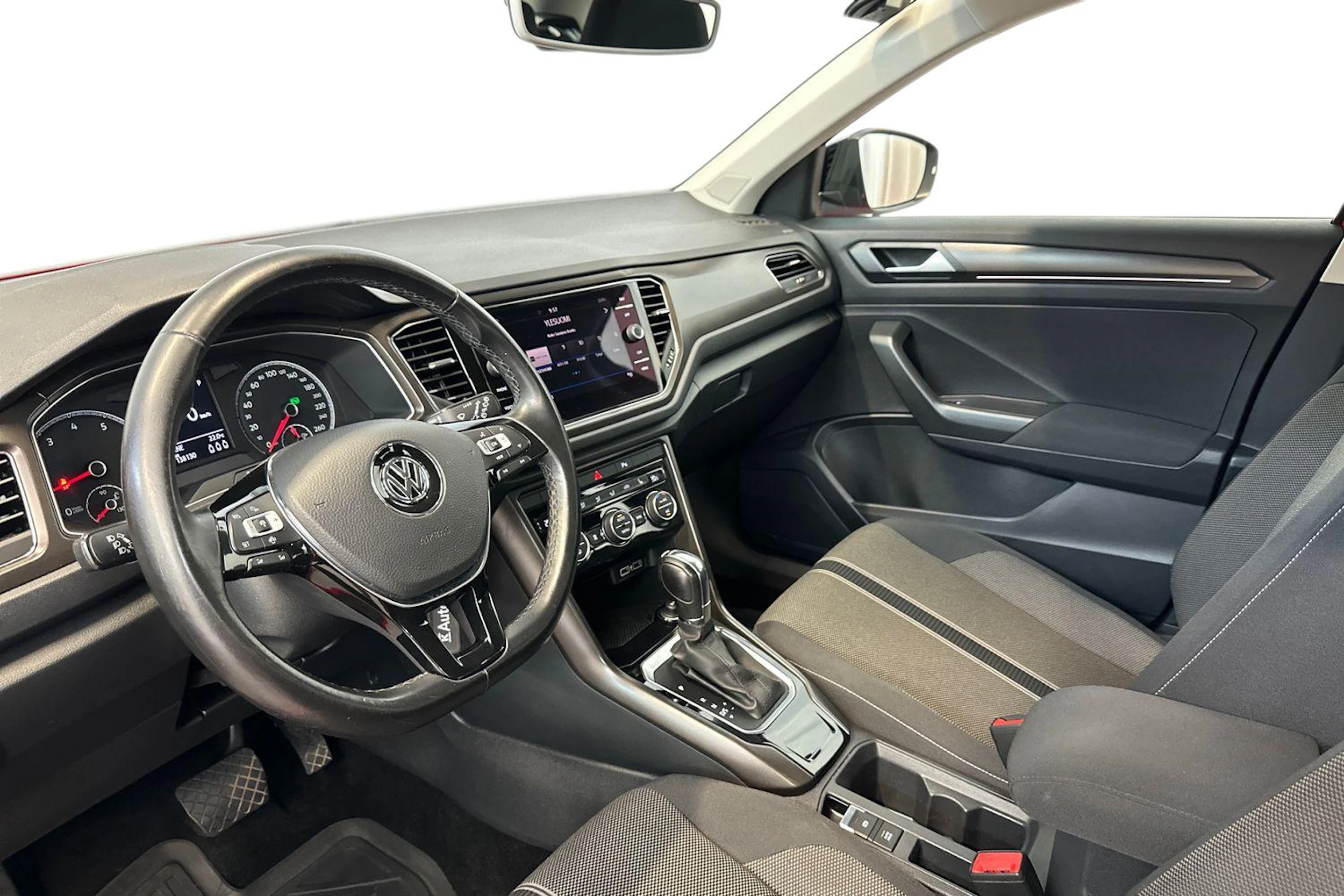 punainen Volkswagen T-Roc 2019 kuva 6.
