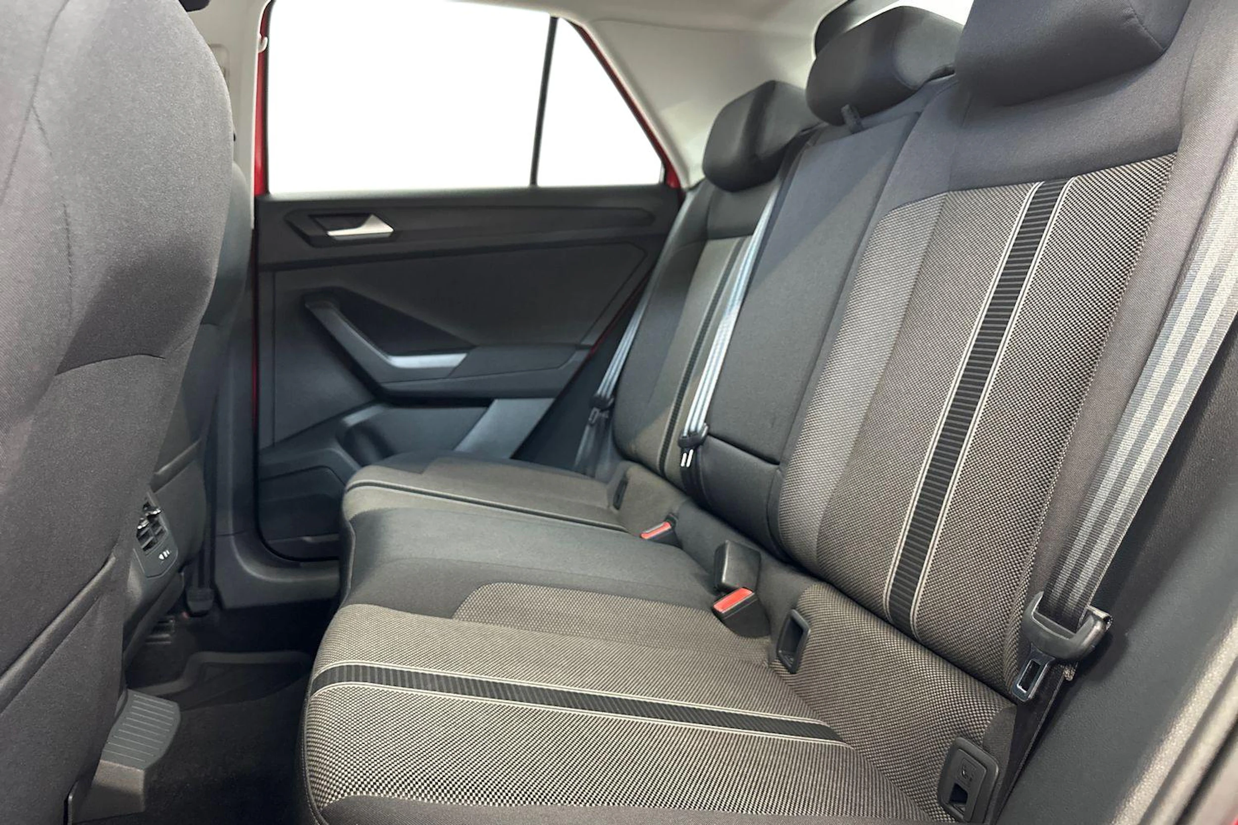 punainen Volkswagen T-Roc 2019 kuva 8.