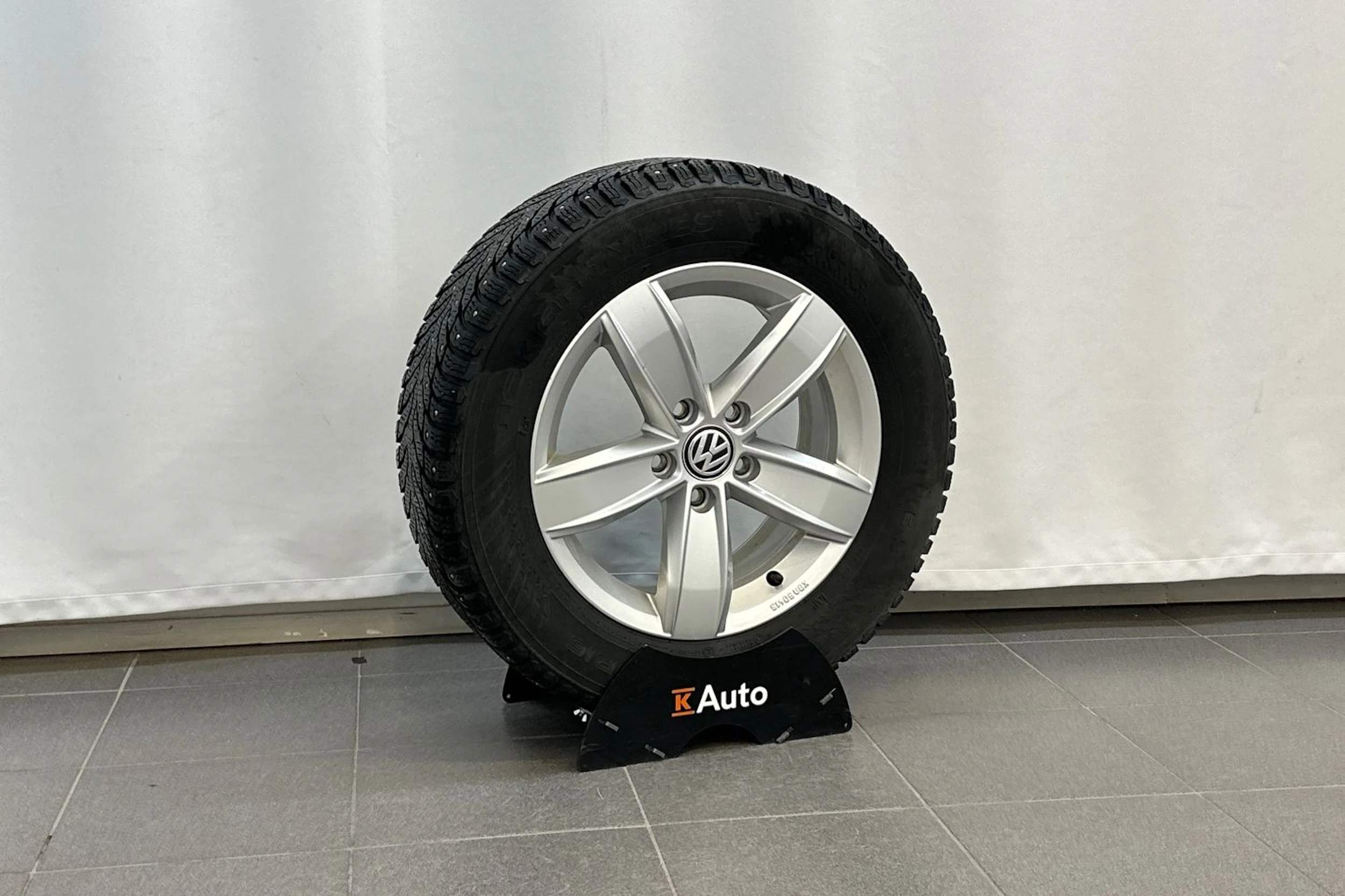 punainen Volkswagen T-Roc 2019 kuva 11.