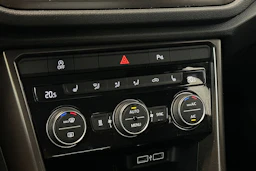 punainen Volkswagen T-Roc 2019 kuva 20.