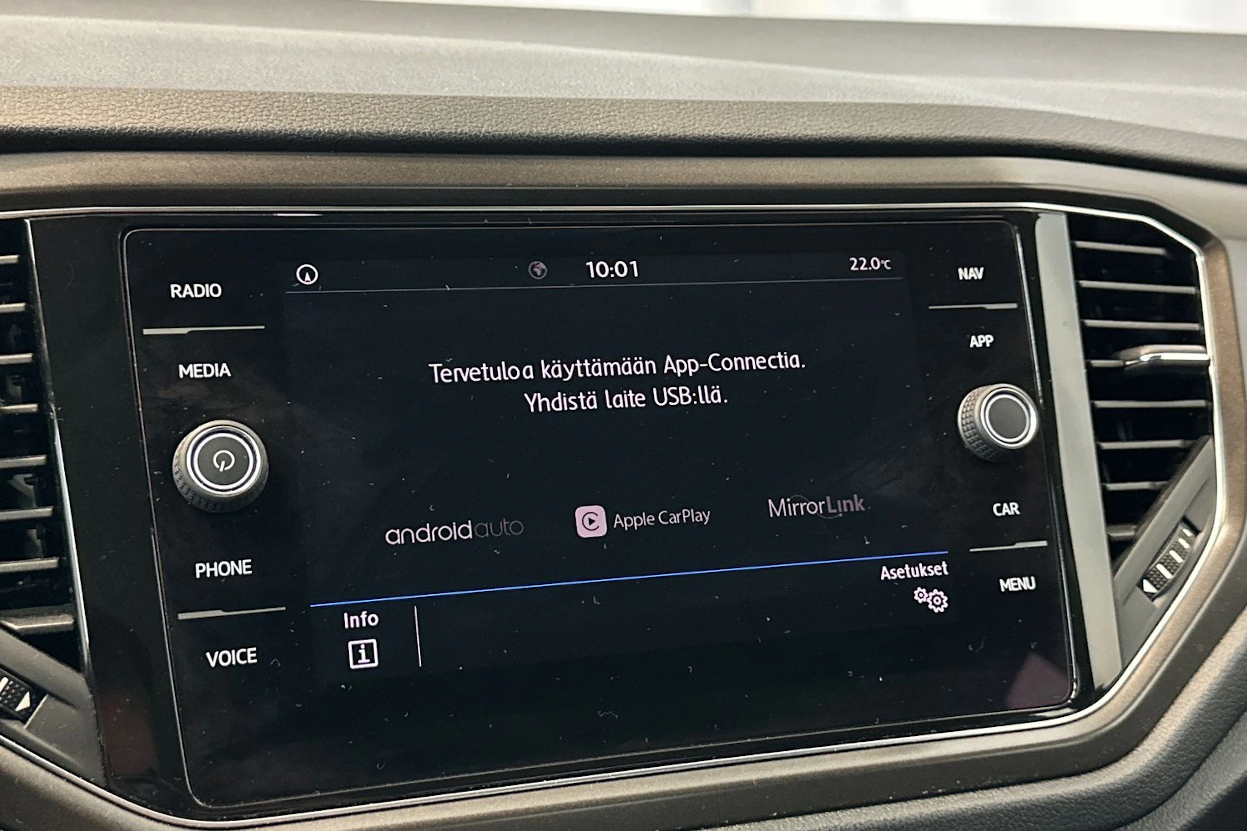 punainen Volkswagen T-Roc 2019 kuva 23.