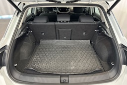 valkoinen Volkswagen T-Roc 2019 kuva 14.